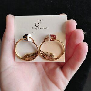 Daisy Fuentes Leaf hoop earrings